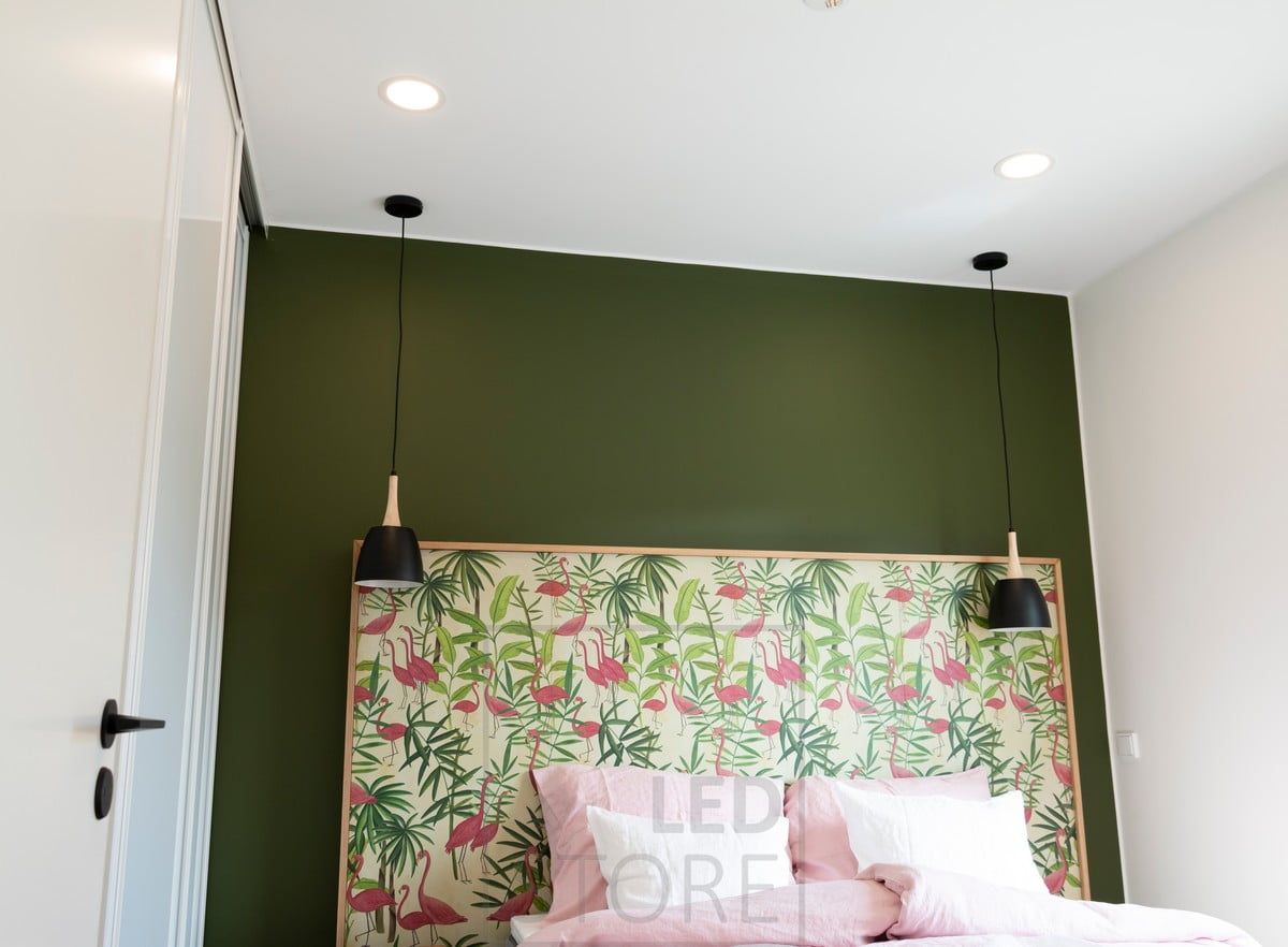 In the bedroom, LED ceiling lights as general lighting. Pendant lights on both sides of the bed as reading lights. The circular plafond is ideal for those seeking a softer design style and for calm, atmospheric spaces. Ledstore.fi
